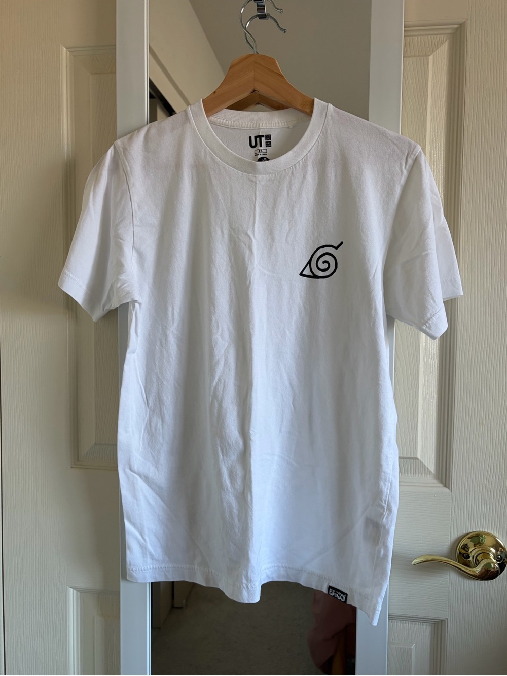 Uniqlo Naruto Shirt S